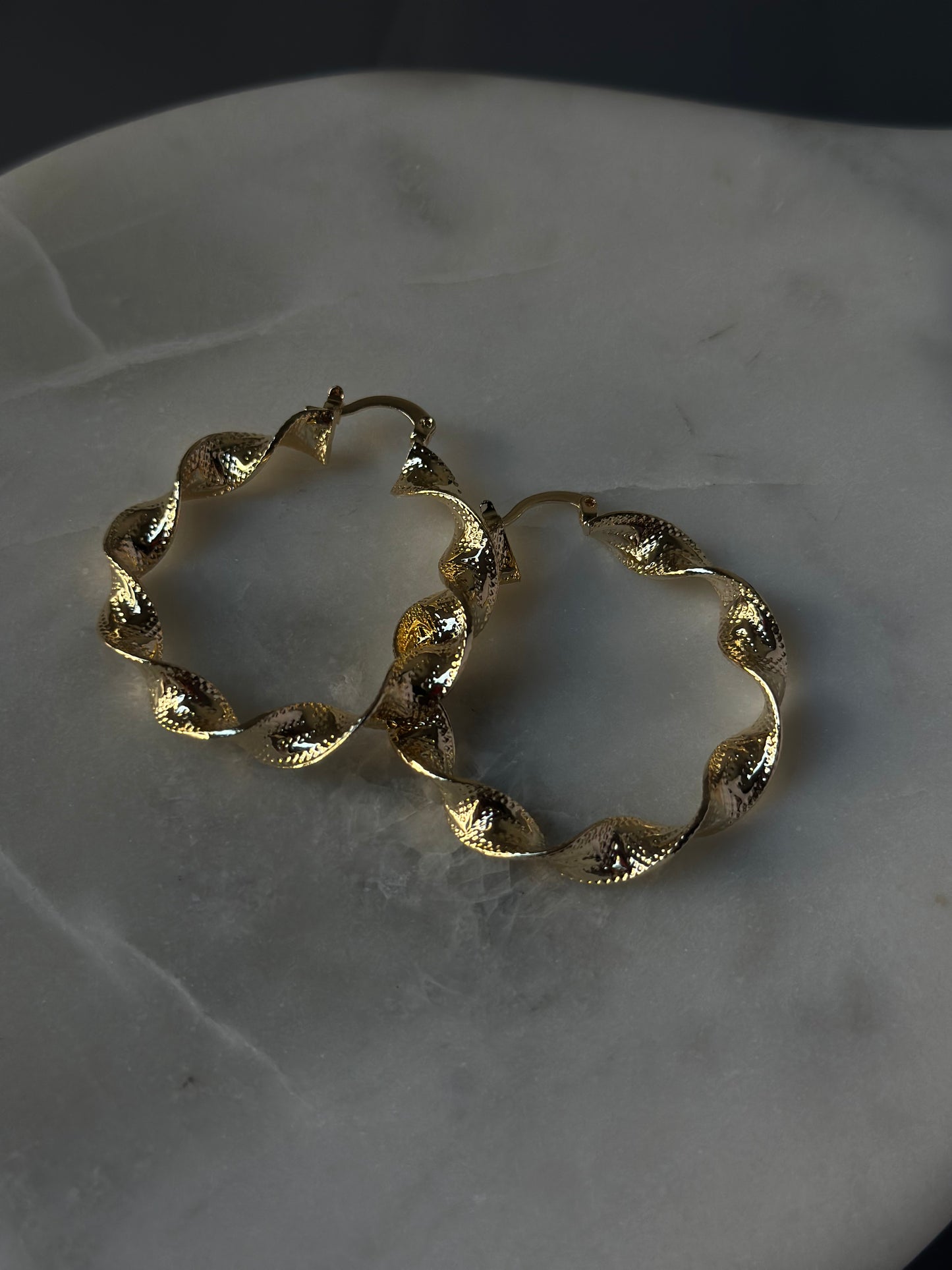 Lucy Hoops 24KGP